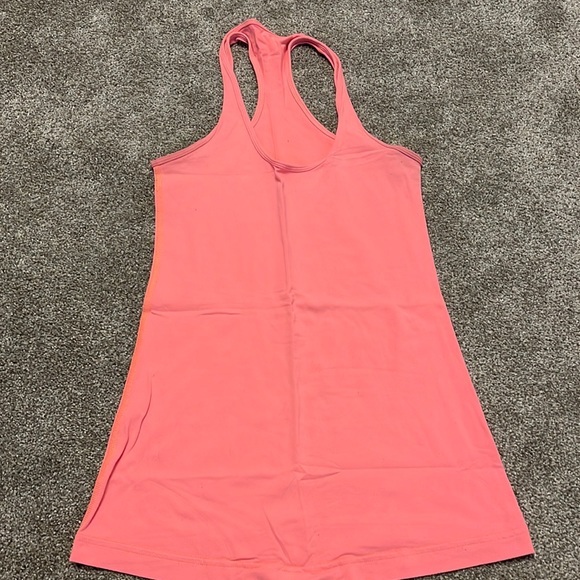 Lululemon Tank - Picture 1 of 3